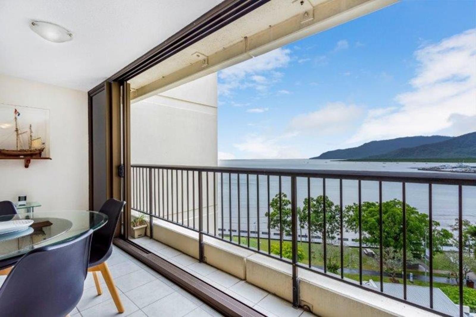 Cairns Ocean View Apartment In Aquarius Екстериор снимка