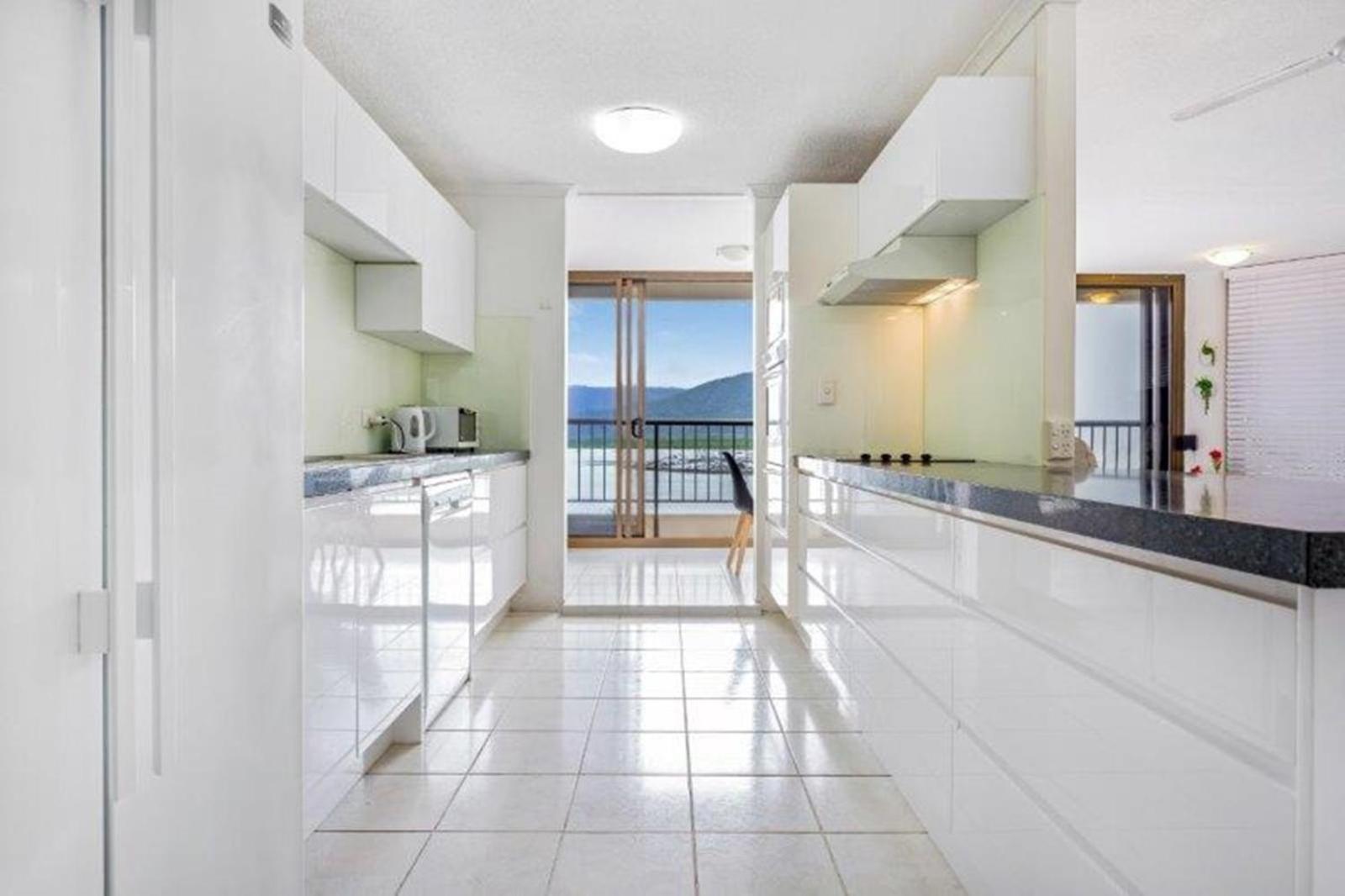 Cairns Ocean View Apartment In Aquarius Екстериор снимка