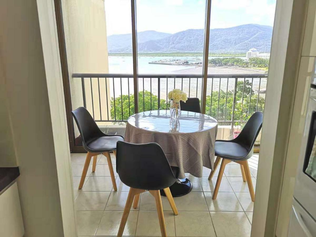 Cairns Ocean View Apartment In Aquarius Екстериор снимка